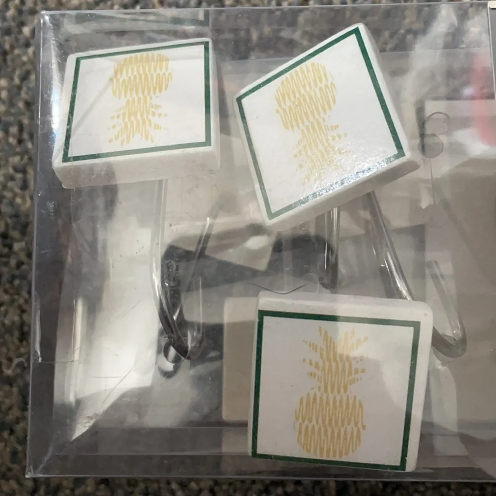 Essential Home Pineapple Print Shower Hooks Set of 12 🍍